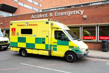 ambulance NHS 111